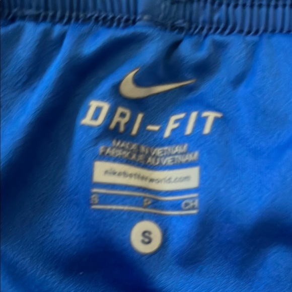 4 pair Nike Tempo shorts. All have liner.  
All in very good condition. - Picture 5 of 12